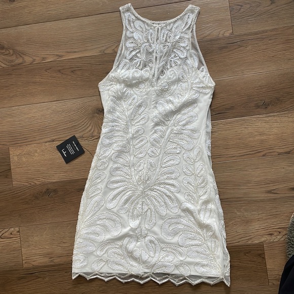 Lulu’s white sequin mini dress size S - Picture 4 of 8